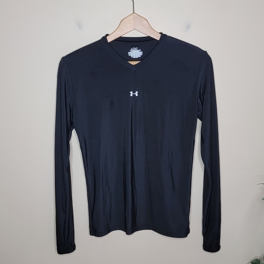 Under Armour | Fitted Black Long Sleeve Wicking Tee Size boys XL